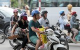 Người dân lỉnh kỉnh đồ đạc đổ về Hà Nội sau nghỉ lễ Quốc khánh 2-9